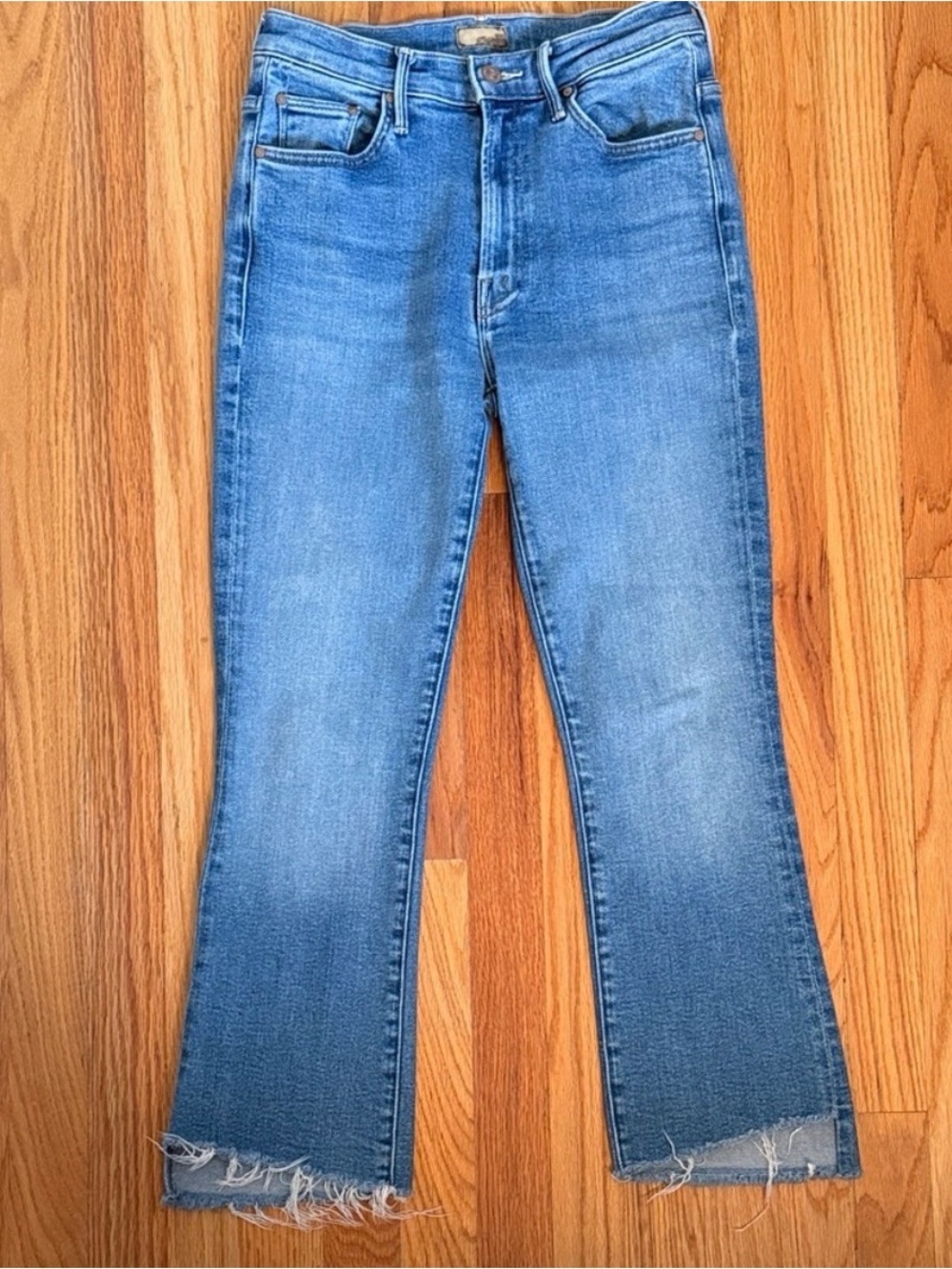 MOTHER Blue Cropped Ankle Jeans with Frayed Hem. Size 26.